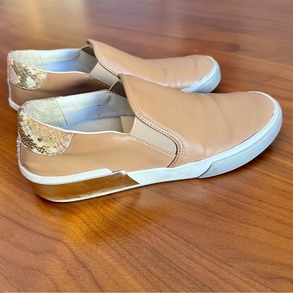 Dolce Vita Zaylor Nude Color Slip On, Metallic and Snake Skin Accent, Size 7.5 - Picture 4 of 7